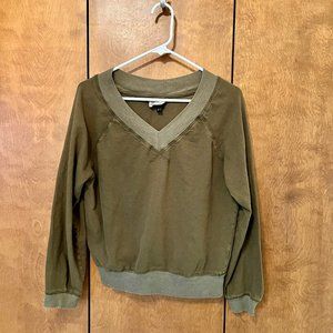 Universal Threads V Neck Long Sleeve Shirt